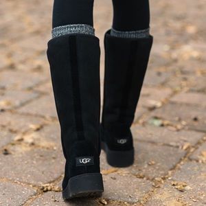 Black Classic Tall II UGG Boots Size 6